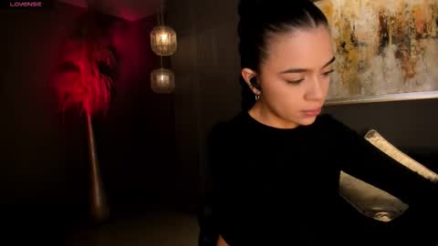 Alana online show from 09/12/25, 11:54