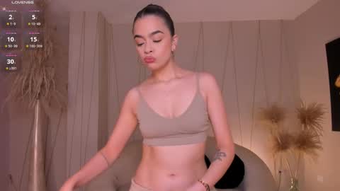 Alana online show from 10/03/25, 12:24