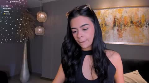 Alana online show from 11/28/25, 12:19