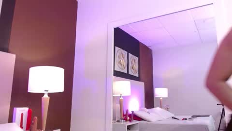 alana online show from 10/31/25, 03:18