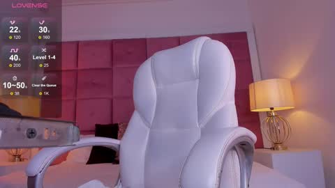 Snapshot of alanah_connors chatting on 09/15/25, 12:38 alanah_connors online show from 09/15/25, 12:38