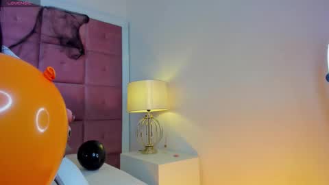 Snapshot of alanah_connors chatting on 10/31/25, 01:56 alanah_connors online show from 10/31/25, 01:56