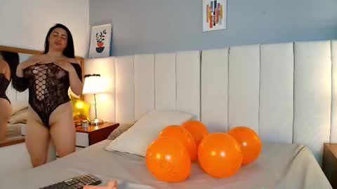 Snapshot of alanawestt chatting on 10/16/25, 07:37 alanawestt online show from 10/16/25, 07:37