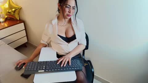 Snapshot of alanawestt chatting on 11/14/25, 09:46 alanawestt online show from 11/14/25, 09:46