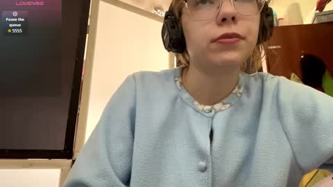 Snapshot of alanehadaller chatting on 09/12/25, 09:31 Stella online show from 09/12/25, 09:31