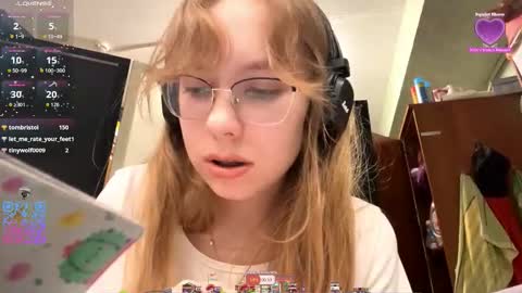 Snapshot of alanehadaller chatting on 10/11/25, 02:37 Stella online show from 10/11/25, 02:37