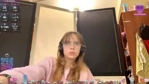 Snapshot of alanehadaller chatting on 10/14/25, 03:13 Stella online show from 10/14/25, 03:13