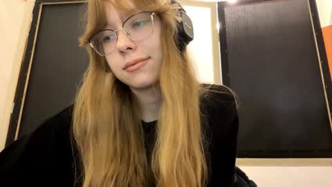 Snapshot of alanehadaller chatting on 10/20/25, 11:32 Stella online show from 10/20/25, 11:32