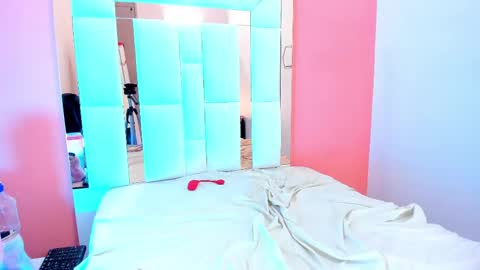 Ana online show from 02/22/25, 08:53