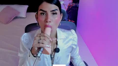 Alana online show from 06/26/26, 06:56