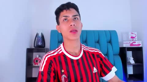 Snapshot of alannaughty_ chatting on 01/15/25, 03:33 alannaughty_ online show from 01/15/25, 03:33