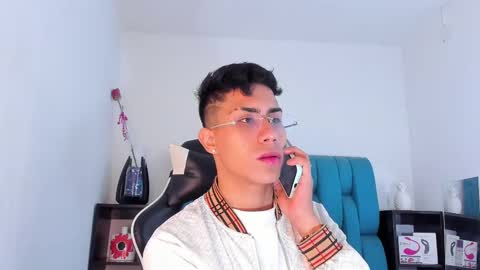 Snapshot of alannaughty_ chatting on 03/11/25, 08:09 alannaughty_ online show from 03/11/25, 08:09