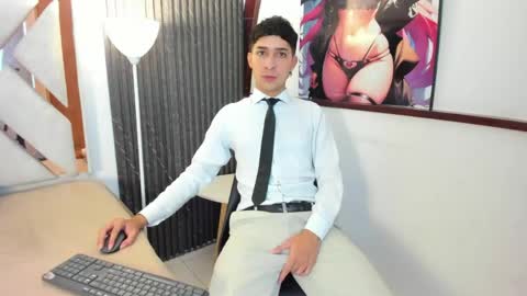 alantaylorr_ online show from 04/24/26, 02:08