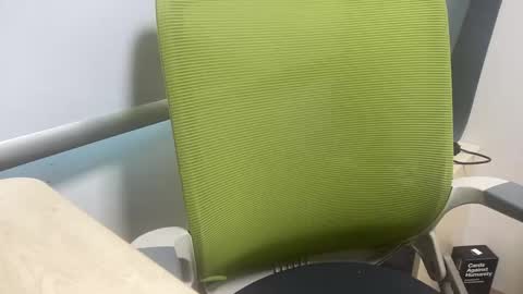 Snapshot of alanwu12 chatting on 01/23/25, 01:51 alanwu12 online show from 01/23/25, 01:51