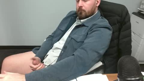 Snapshot of alaska4411 chatting on 12/06/24, 03:52 John online show from 12/06/24, 03:52