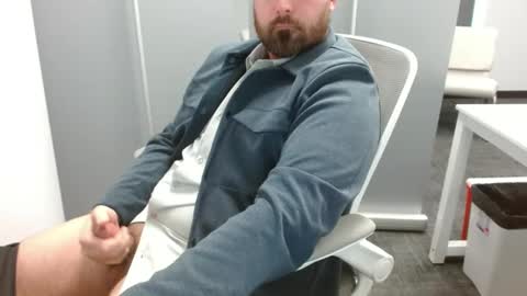 Snapshot of alaska4411 chatting on 12/09/24, 09:37 John online show from 12/09/24, 09:37