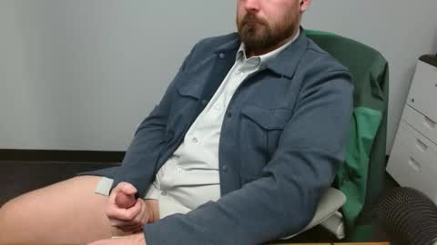 Snapshot of alaska4411 chatting on 01/28/25, 01:39 John online show from 01/28/25, 01:39