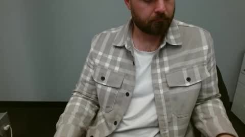 Snapshot of alaska4411 chatting on 02/06/25, 03:16 John online show from 02/06/25, 03:16