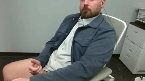 Snapshot of alaska4411 chatting on 02/15/25, 12:48 John online show from 02/15/25, 12:48