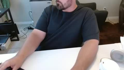 Snapshot of alaska4411 chatting on 04/07/26, 03:23 John online show from 04/07/26, 03:23