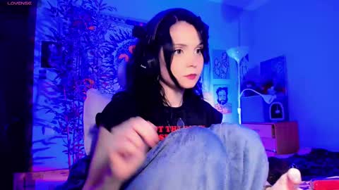 alaska_chan_ online show from 02/18/25, 06:04