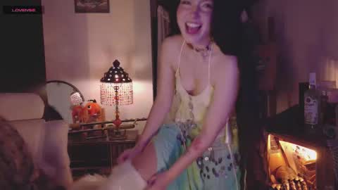 Snapshot of alaskagrace chatting on 10/08/25, 03:26 Alaska Grace online show from 10/08/25, 03:26