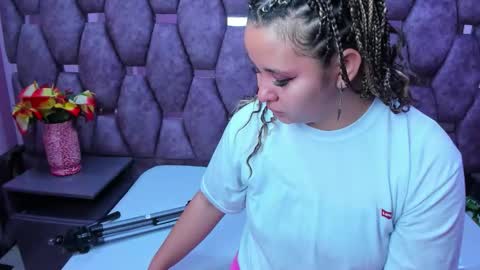 AlaSmith  online show from 12/05/25, 01:58