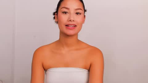 Snapshot of alasska_18 chatting on 09/15/25, 10:10 alasska_18 online show from 09/15/25, 10:10