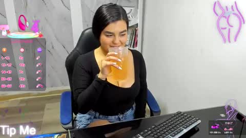 Alaya online show from 10/14/25, 01:06