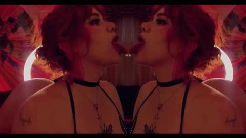 albaandthayron online show from 11/21/25, 12:04