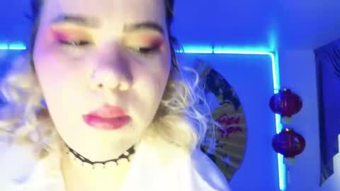 Snapshot of albaandthayron chatting on 05/06/26, 12:10 albaandthayron online show from 05/06/26, 12:10