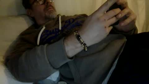 Snapshot of albandant chatting on 01/11/26, 11:48 albandant online show from 01/11/26, 11:48