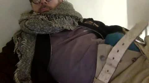 Snapshot of albandant chatting on 03/14/26, 12:21 albandant online show from 03/14/26, 12:21