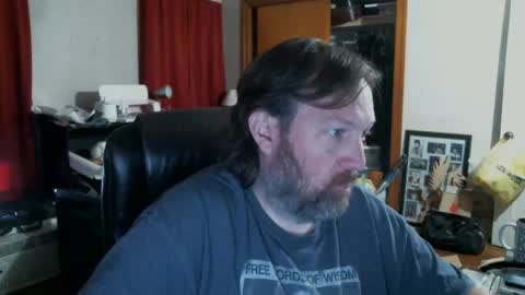 Snapshot of alberik2316 chatting on 10/26/25, 02:23 Alberik online show from 10/26/25, 02:23