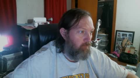 Snapshot of alberik2316 chatting on 02/14/26, 04:15 Alberik online show from 02/14/26, 04:15