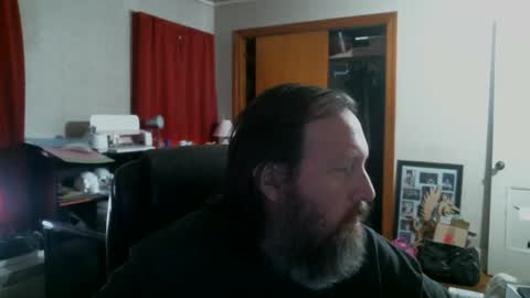 Snapshot of alberik2316 chatting on 02/15/26, 05:42 Alberik online show from 02/15/26, 05:42