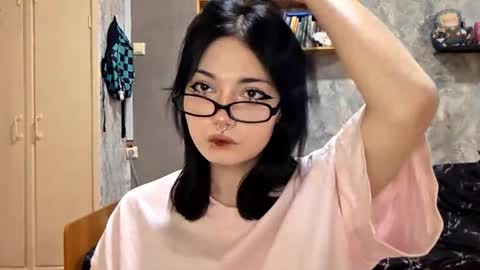 Im Katrina online show from 11/12/25, 03:12