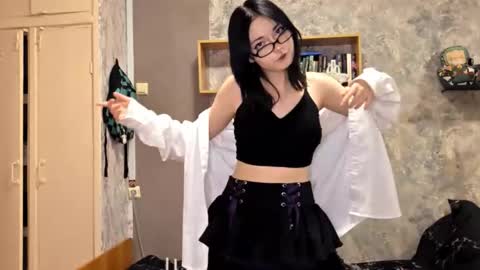 Im Katrina online show from 11/20/25, 08:19