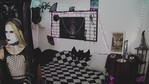 Snapshot of alchemymistic chatting on 02/12/25, 02:10 Mistic witch online show from 02/12/25, 02:10