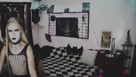 Snapshot of alchemymistic chatting on 02/12/25, 07:02 Mistic witch online show from 02/12/25, 07:02