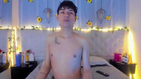 ale_aurarashi online show from 10/21/25, 08:04