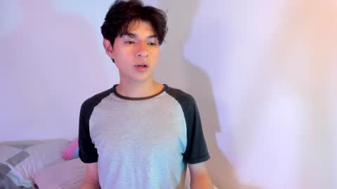 Snapshot of ale_aurarashii chatting on 06/17/26, 06:27 Ale aurarashii online show from 06/17/26, 06:27