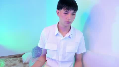 Snapshot of ale_aurarashii chatting on 07/27/26, 03:24 Ale aurarashii online show from 07/27/26, 03:24