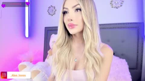 Snapshot of ale_love_ chatting on 09/30/25, 12:37 ALE LOVE online show from 09/30/25, 12:37