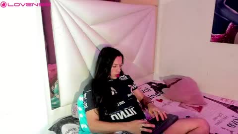 Snapshot of ale_noah_xxx chatting on 03/31/26, 02:35 ale_noah_xxx online show from 03/31/26, 02:35