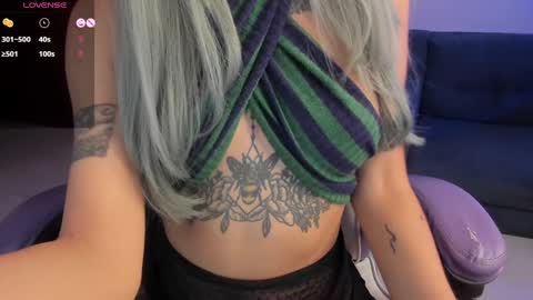 Snapshot of ale_petitee chatting on 01/24/25, 05:53 alexa online show from 01/24/25, 05:53