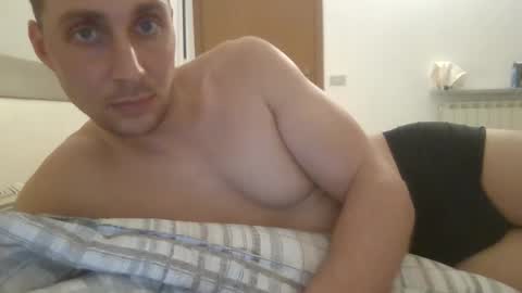 Snapshot of aledewalt chatting on 12/22/24, 12:28 call me on skp alexdewalt online show from 12/22/24, 12:28