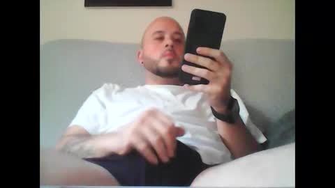 Snapshot of aleeexxxx4u chatting on 10/22/25, 07:30 aleeexxxx4u online show from 10/22/25, 07:30