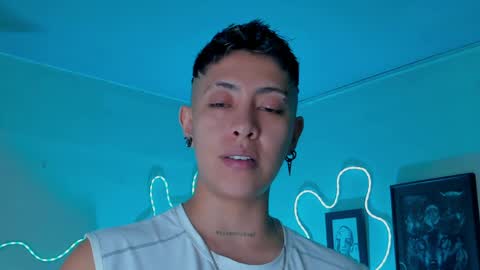 Alejandra online show from 04/28/26, 04:56