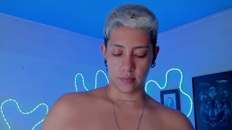 Alejandra online show from 06/11/26, 05:16
